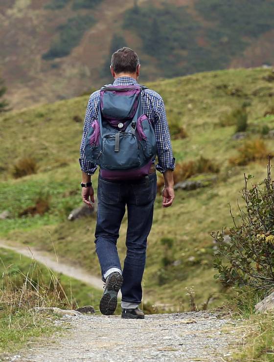 Wanderer auf einem Wanderpfad