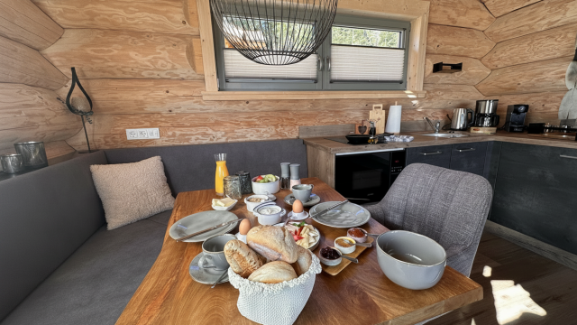 Frisch gedeckter Frühstückstisch im Chalet vom Franz Josef